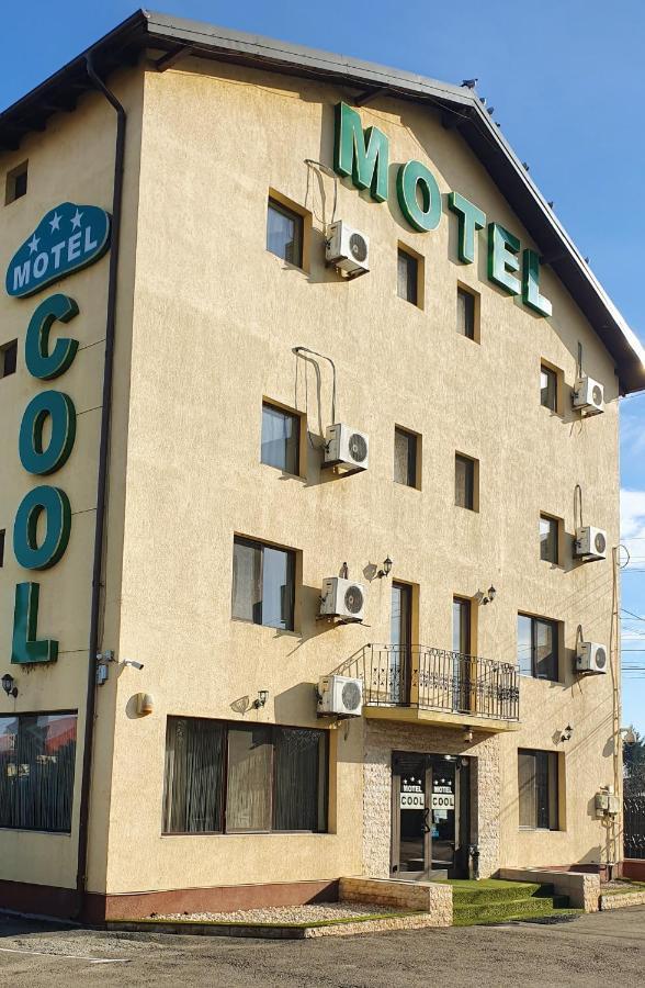 Motel Cool Bărcăneşti Kültér fotó