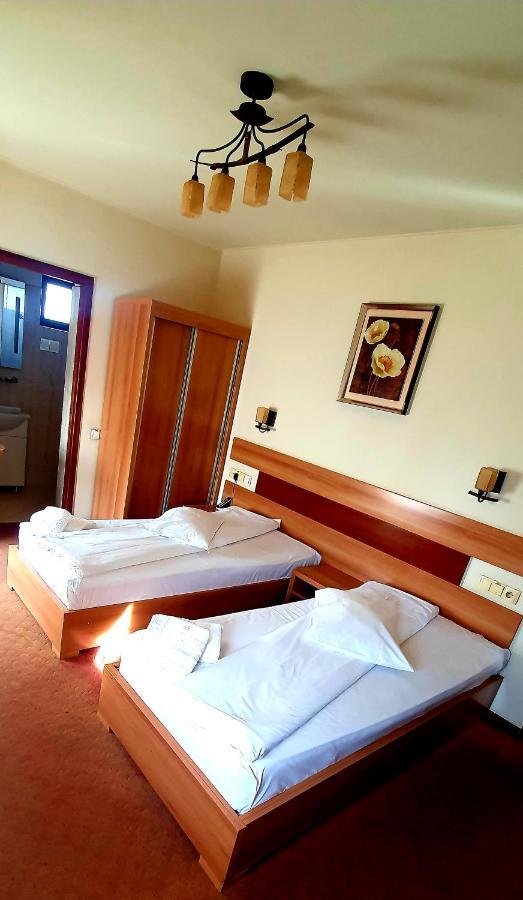 Motel Cool Bărcăneşti Kültér fotó